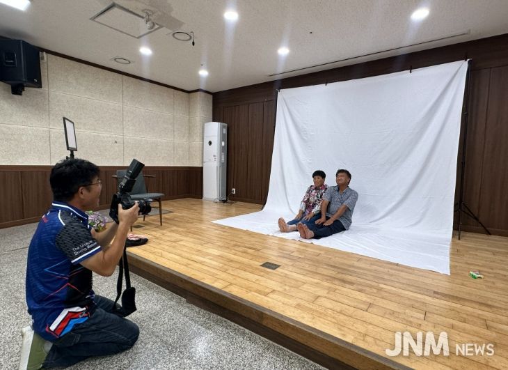 ‘기억을 담는 흑백사진관’ 개최