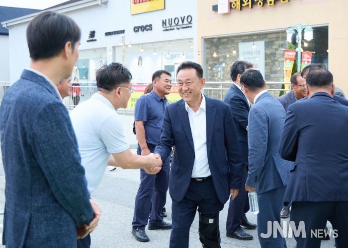 여주 패션 단지 여주프리미엄빌리지, 패션 마케팅 촉진 지원 ‘고객감사 빅세일’ 행사 개막식 성황리 개최