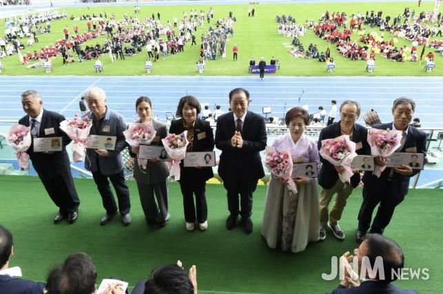 제74회 문경시민체육대회 및 문화제 성황리 개최