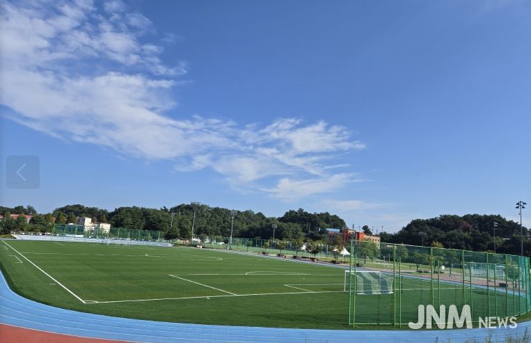 강릉 강남축구공원 1구장, 15년 만에 ‘KFA 1등급’ 경기장으로 재탄생