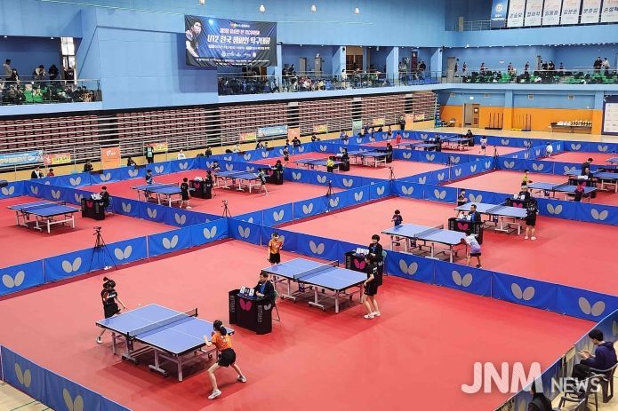 밀양시배드민턴경기장에서 개최된 제3회 유승민 전 IOC위원배 U12 전국챔피언 탁구대회