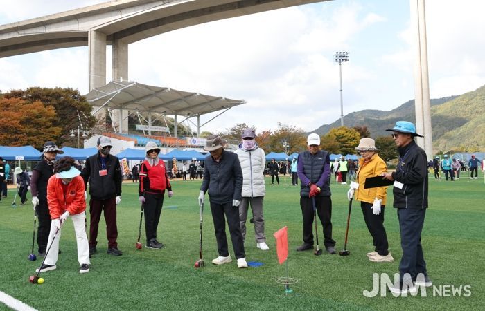 전국을 잇는 그라운드골프 무주 한마당, ‘2025년 어르신 가족사랑 그라운드골프대회’ 성료