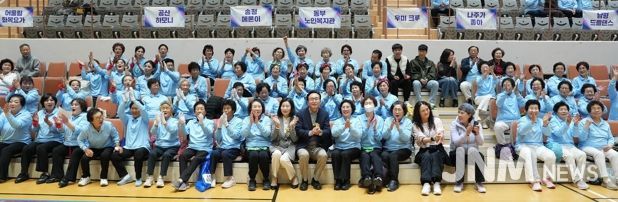 지난 8일 나주종합스포츠파크 다목적체육관에서 ‘제17회 나주시장기 한마음 생활체조 페스티벌’이 열렸다.