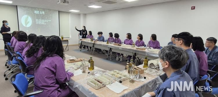 24일 장흥통합의료병원에서 ‘2025 유보통합 마음 쉼 과정’이 진행되고 있다.