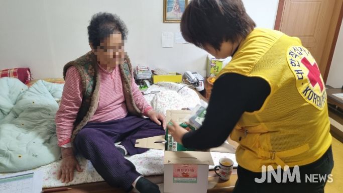 거제시치매안심센터, 기억을 지키는 건강한 한입! 맞춤형 영양꾸러미 지원