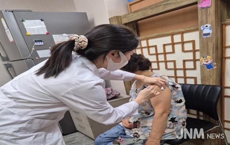 함안군, 12월에도 인플루엔자 환자 급증… 예방접종 서둘러야