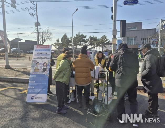 연천군, 겨울철 복지위기가구 발굴 및 고독사 예방을 위한 홍보 캠페인 실시