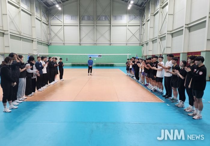 양산시청 여자배구단 재능기부(지난해)