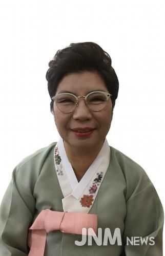 양양군 전흥자 천연염색 개인전 식물의 언어, 색의 기억