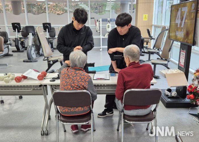 10일 등록 장애인을 대상으로 한 체력 측정 프로그램 ‘내 체력 바로 알기’ 프로그램 참여 모습