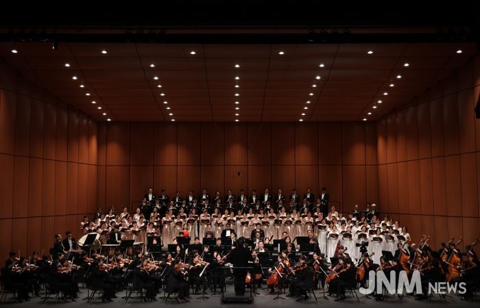 당진문화재단·당진시충남합창단이 함께하는 '2025 송년음악회' 성료