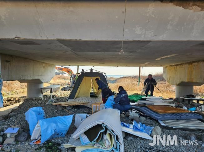 북구, 어물동 금천교 하부 불법시설물 행정대집행 실시