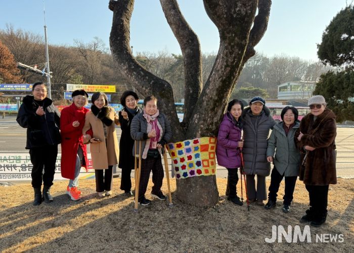 남양주시, 장애인 손뜨개 작품으로 청사에 겨울온기 더해
