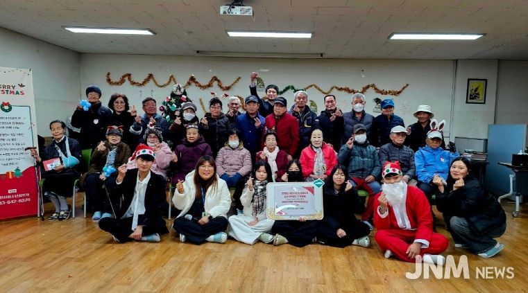 제천시청소년꿈뜨락, 청소년운영단과 함께 연말 나눔 『크리스마스 카드 쓰기 – 마음을 전하는 날』 진행