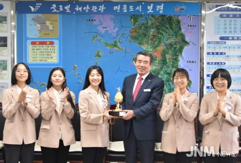 보령머드팀과 김동일 보령시장