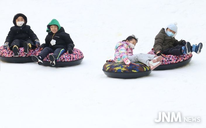 노원구, 겨울 테마파크 '2026 노원 씽씽눈썰매장' 성료