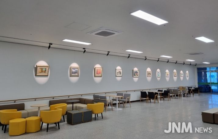 화순 어울림센터, 미술작품 갤러리 전시 모습