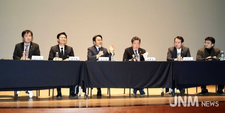 강기정 광주광역시장, 광주전남 통합 남구권역 시민공청회 참석