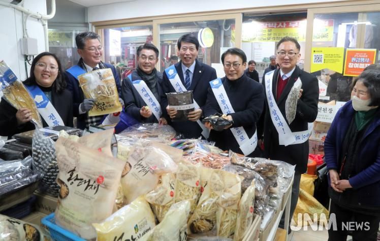 전주시의회 “설 명절 장보기는 전통시장에서”