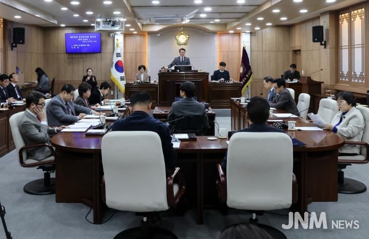 전체사진_본회의장