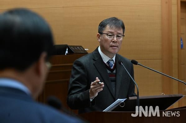 이주갑 의원, 완주문화원 이전 관련 군정질문 나서