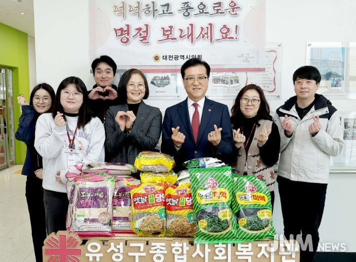 대전시의회 조원휘 의장, 설 맞아 복지시설·전통시장 방문