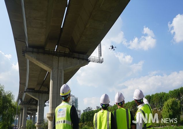 교량 드론 점검