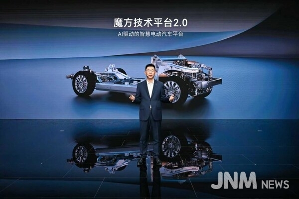 Leon He, President of SERES Group and MF Platform 2.0