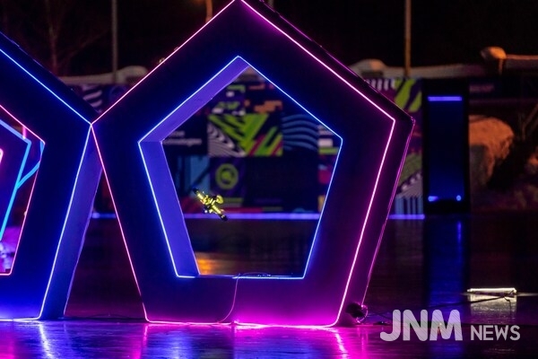 Phygital Drone Racing