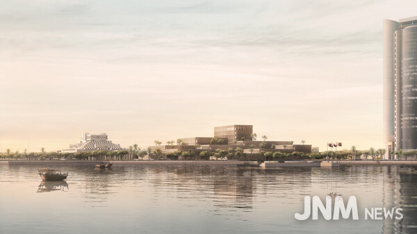 Looking west from the Doha Bay, the General Post Office and Ministry of Foreign Affairs stand in dialogue, reflecting their shared architectural lineage. Credit of Frida Escobedo Studio.