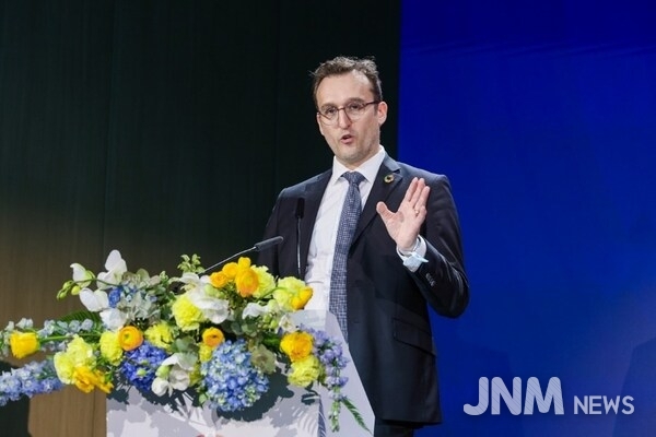 Jason Slater, Chief of Digital Transformation and AI at UNIDO