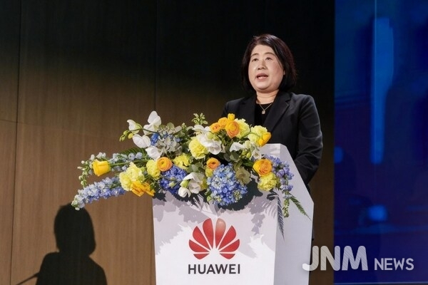 Chomparee Chompurat, Deputy Permanent Secretary of Thailand