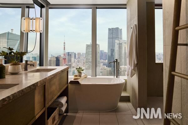 Panoramic Tower Suite at 1 Hotel Tokyo Credit: Mikkel Vang