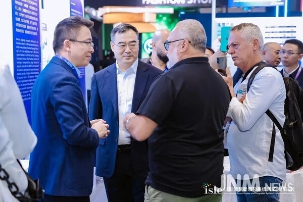 Nanchang Optoelectronic Industry Cluster Shines at ISLE 2026