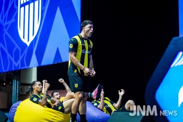 Phygital Football athletes competing at GOTF 2025